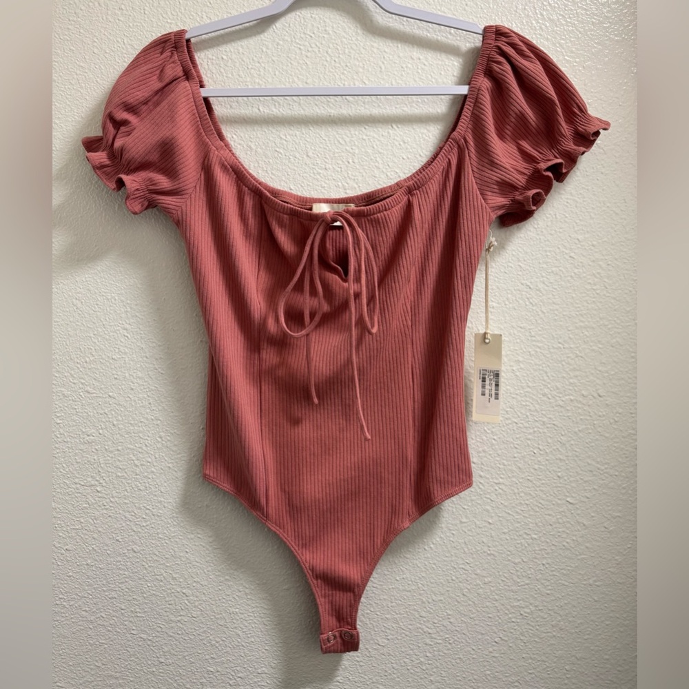 Capulet Marlow Ribbed Bodysuit Ruffle Cap Sleeve Snap Thong Vintage Rose Small